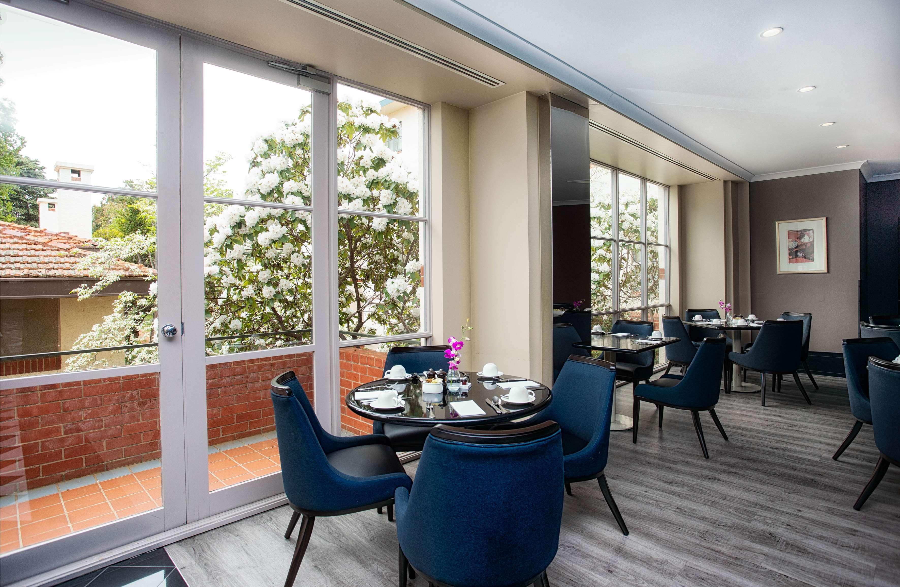 Hyatt Hotel Canberra - A Park Hyatt Hotel Buitenkant foto The Club at the InterContinental Santiago